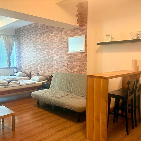 Zizkov Cosy Studio Apartments Prague Luaran gambar