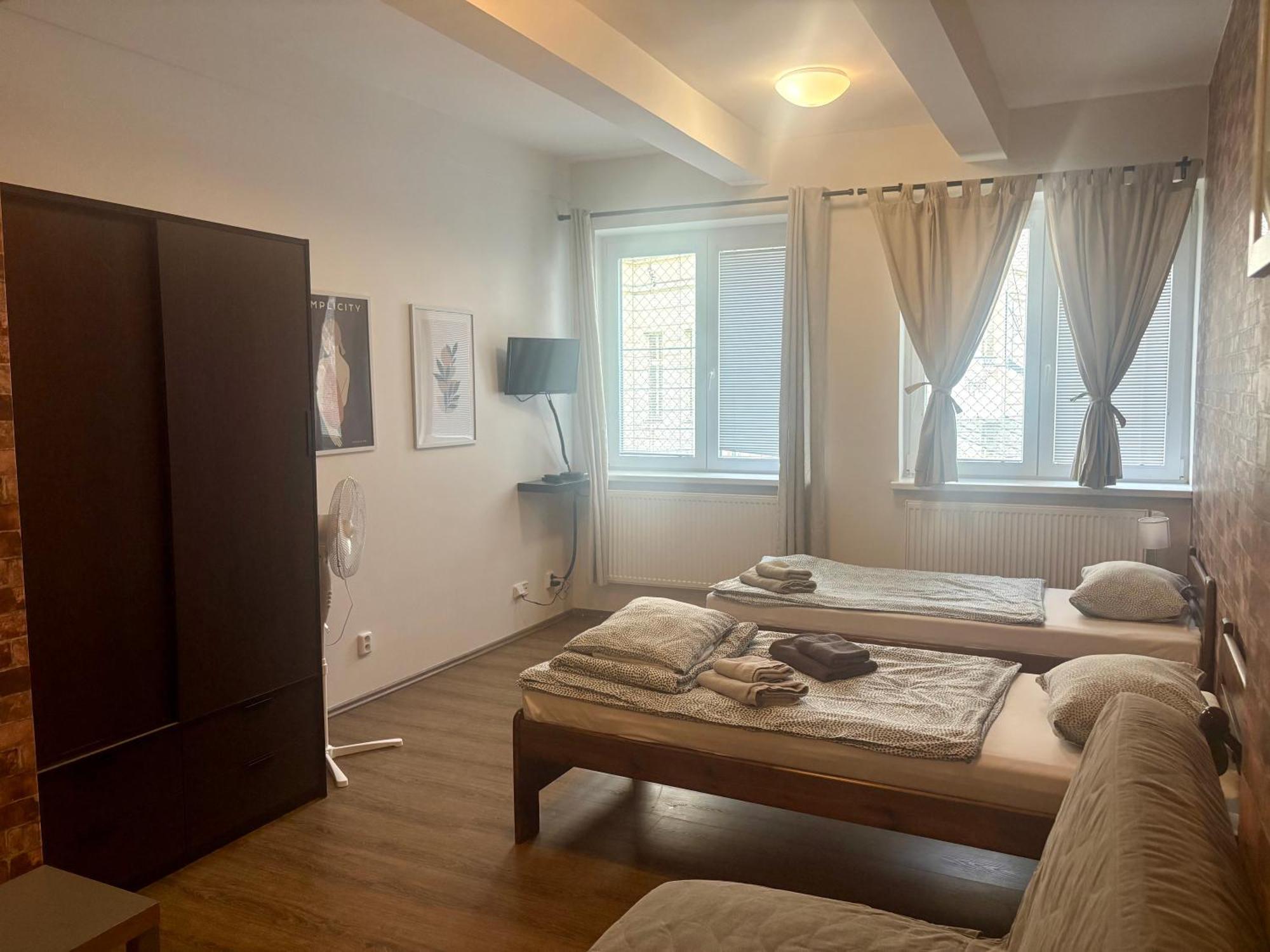 Zizkov Cosy Studio Apartments Prague Luaran gambar