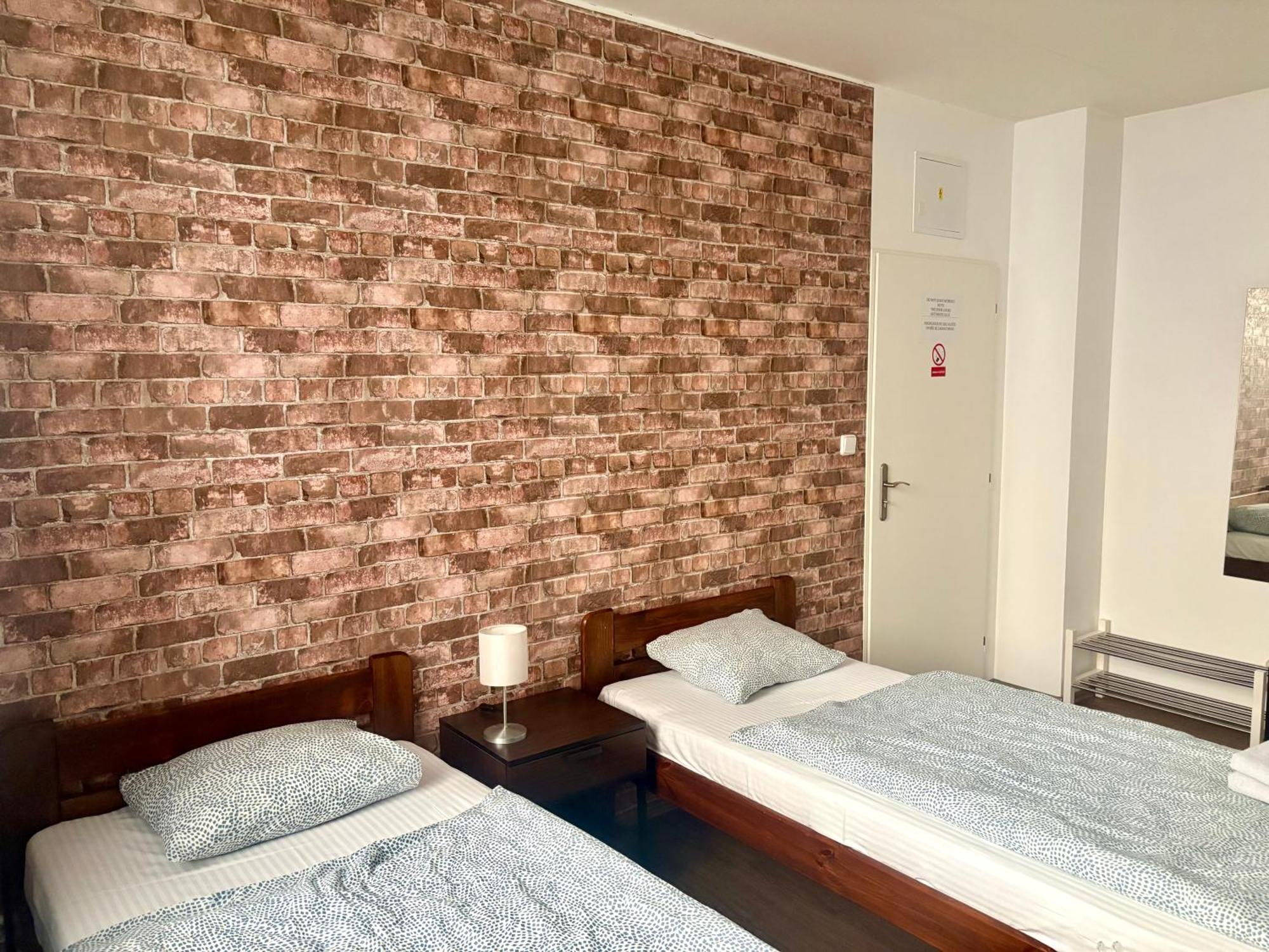 Zizkov Cosy Studio Apartments Prague Luaran gambar